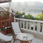 Appartement In With Sea View, Terrace, Air Conditioning, Wi-fi Korčula