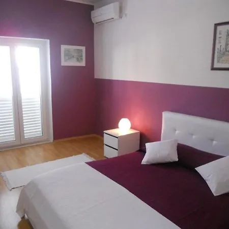 In With Sea View, Terrace, Air Conditioning, Wi-fi *