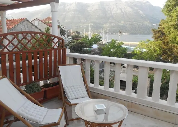 アパート In With Sea View, Terrace, Air Conditioning, Wi-fi コルチュラ