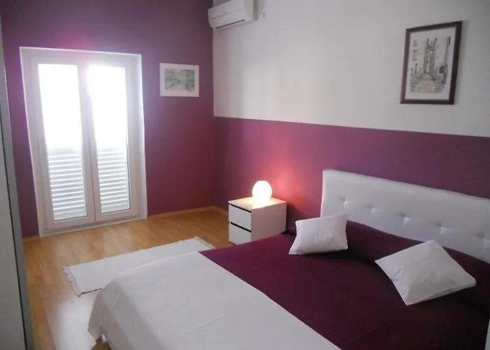 In With Sea View, Terrace, Air Conditioning, Wi-fi *