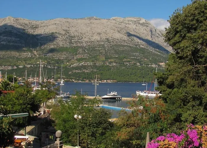 In With Sea View, Terrace, Air Conditioning, Wi-fi Korčula