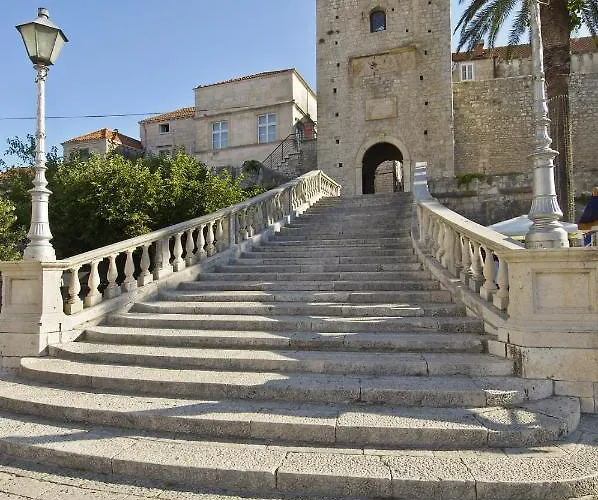 Apartman In With Sea View, Terrace, Air Conditioning, Wi-fi *